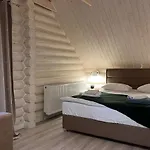 біла ведмедиця יבלוניצה