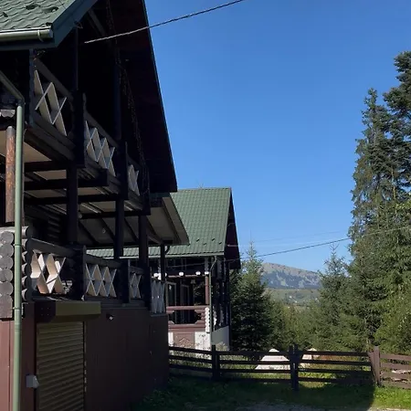 біла ведмедиця Chalet *