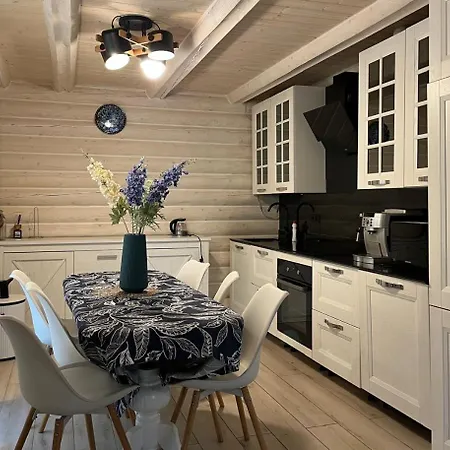 біла ведмедиця Chalet *
