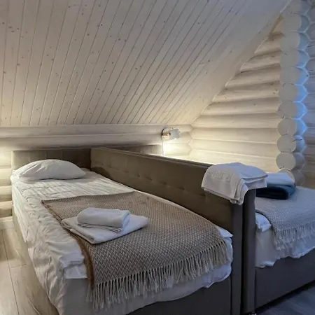 Chalet біла ведмедиця