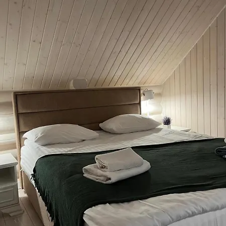 біла ведмедиця בקתה *