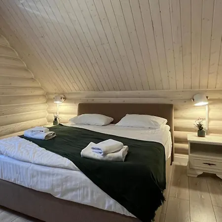 біла ведмедиця *