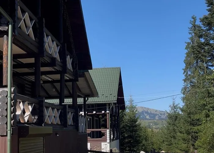 біла ведмедиця Chalet *