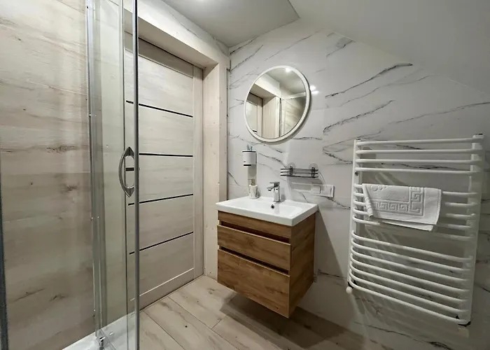 біла ведмедиця Chalet *