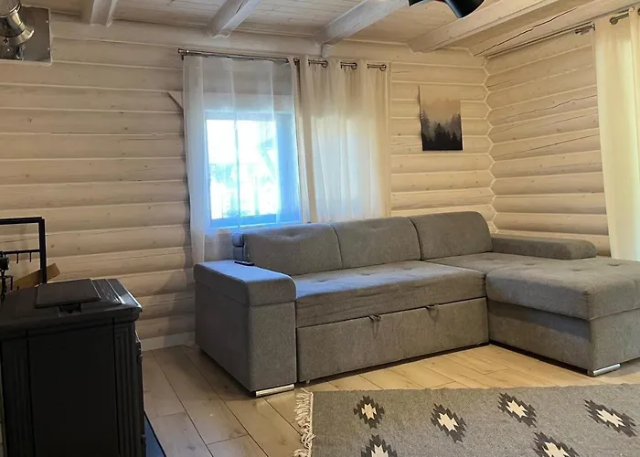 біла ведмедиця Chalet Yablunytsia